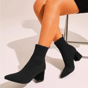 Cuccoo Knit Detail Chunky Heel Sock‎ Boot New Size 9